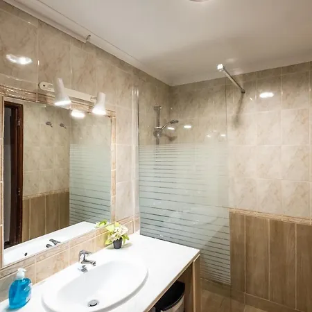 Vandrerhjem Guestrooms By Hoa *